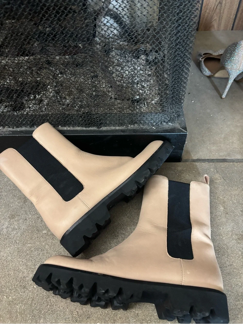 J Crew Gwen Lug-sole High-shaft Chelsea Boots Cream worn 1x size 9 womens